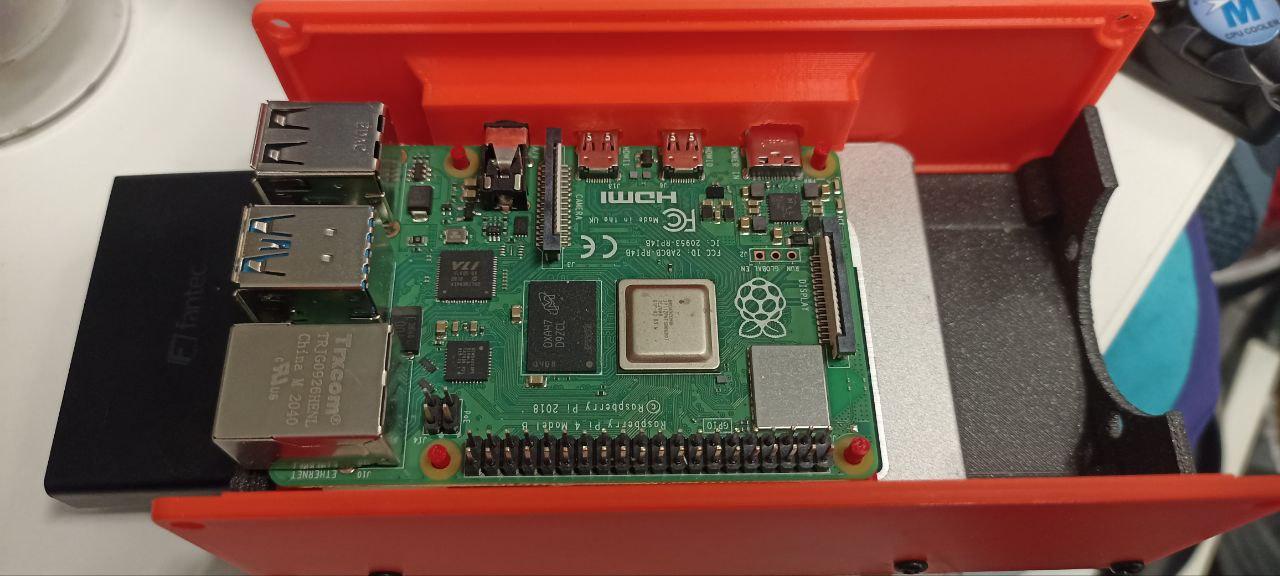 The fitted RaspberryPi